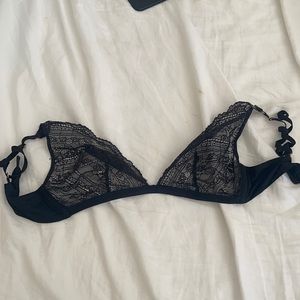 Lace bra from aritzia